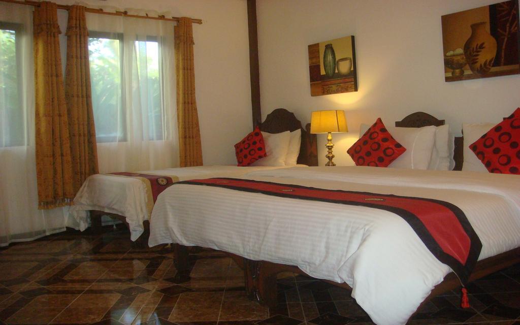 Padre Burgos Castle Resort Surigao Exteriör bild