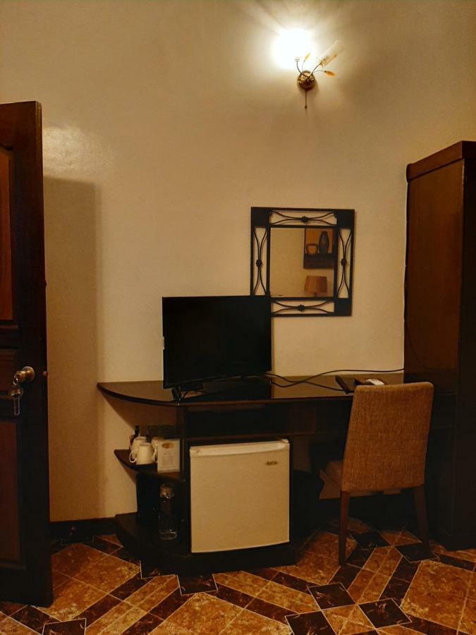 Padre Burgos Castle Resort Surigao Exteriör bild
