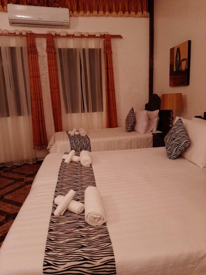 Padre Burgos Castle Resort Surigao Exteriör bild